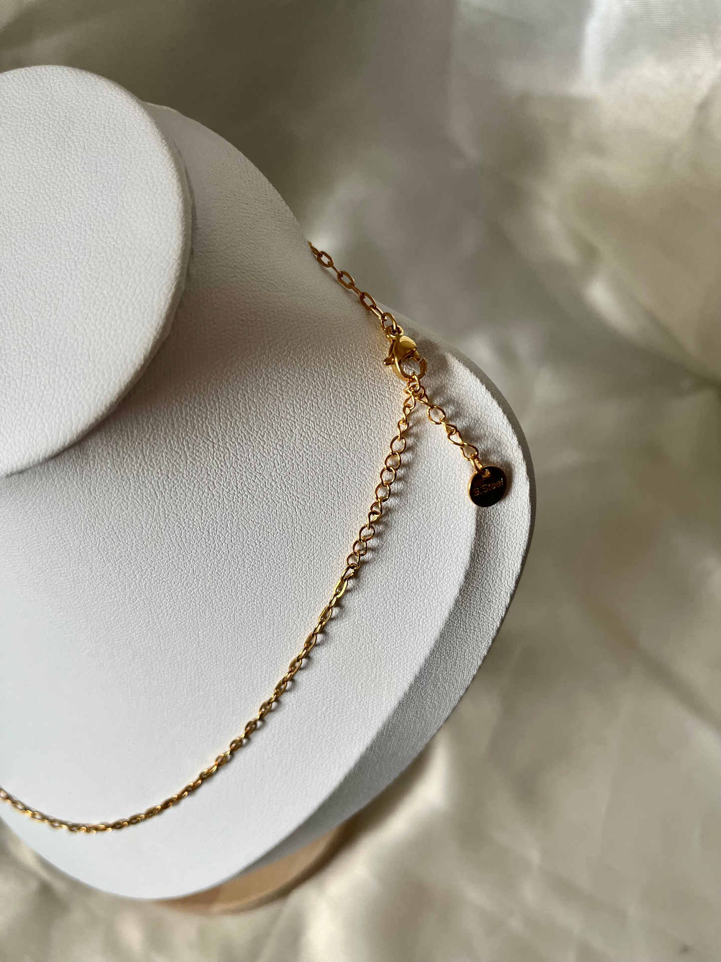 Collier doré et blanc Lily