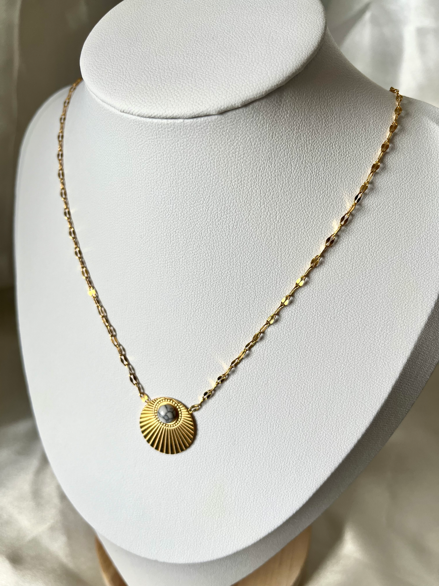 Collier doré Manon