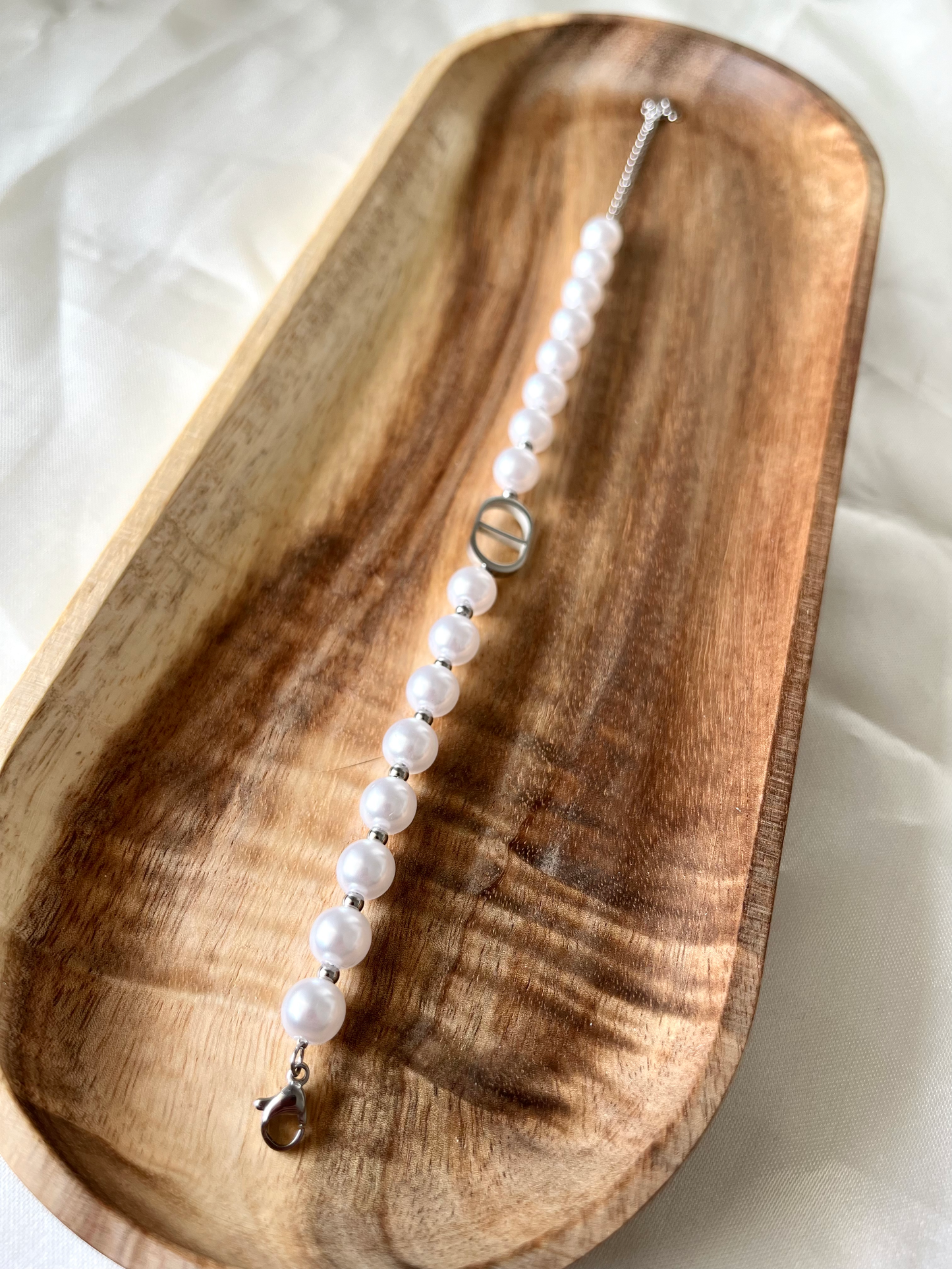 Bracelet argenté et perles nacré Odin