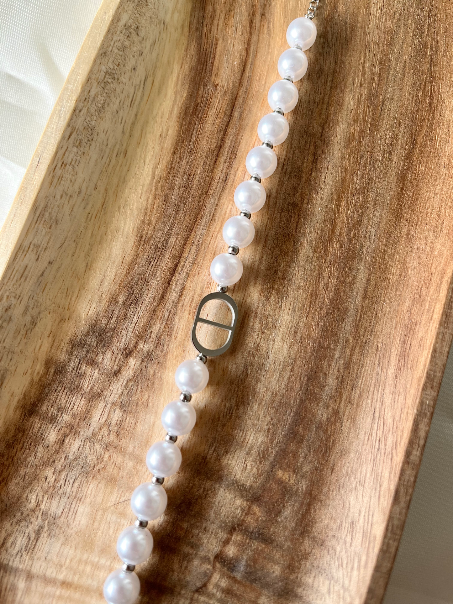 Bracelet argenté et perles nacré Odin