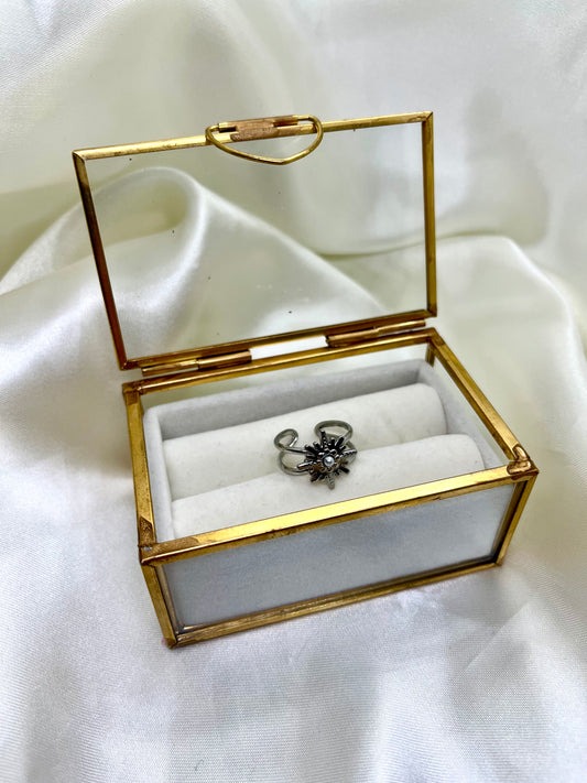 Bague argentée soleil et boule nacrée