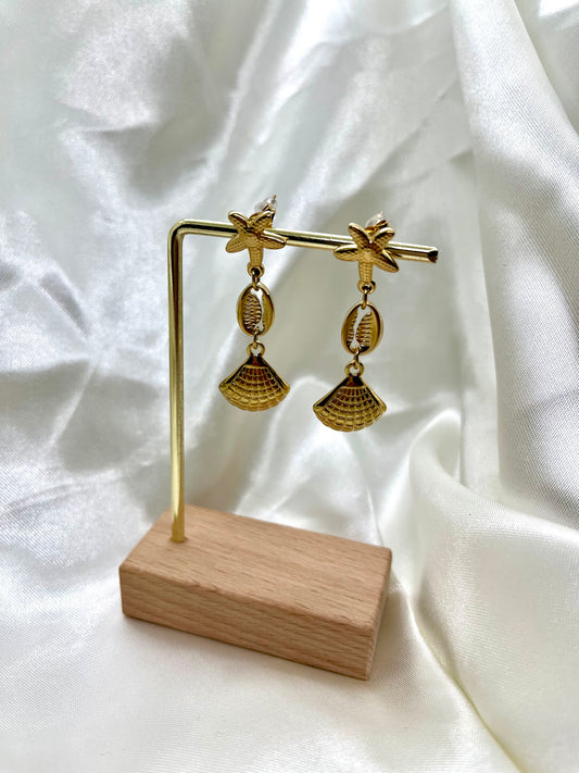 Boucles d’oreilles dorées coquillages