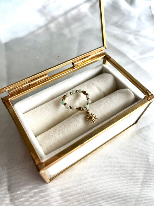 Bague en perles vertes et doré Olga