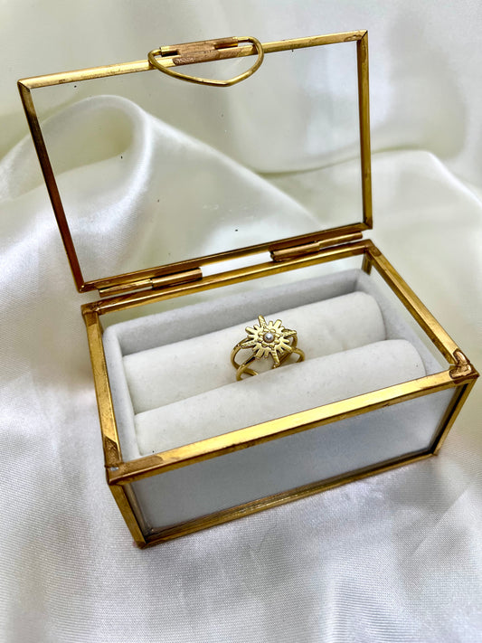Bague dorée soleil