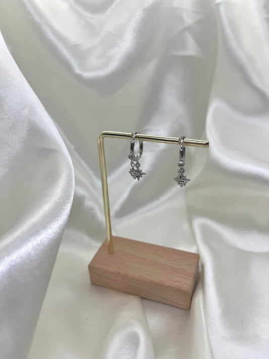 Boucles d’oreilles argentées et strass