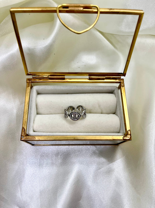 Bague argentée et strass maille marine
