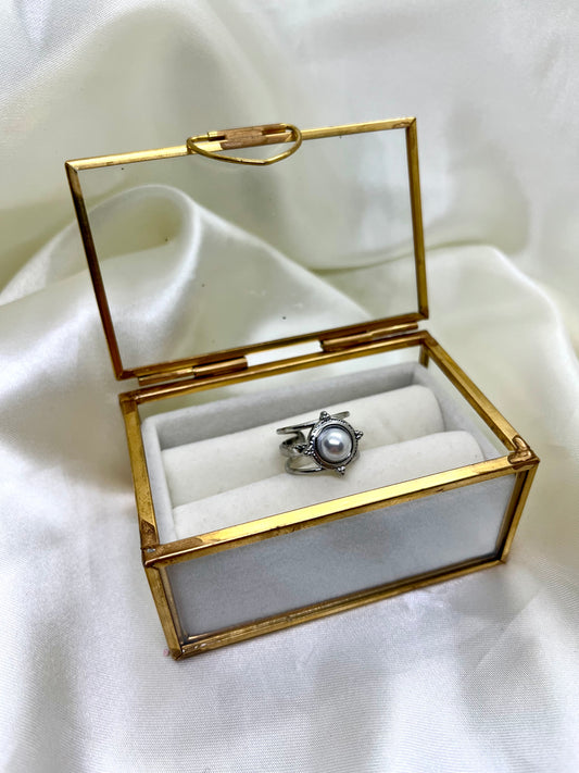 Bague argentée et nacrée