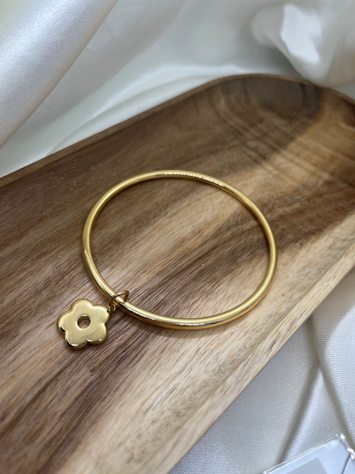 Bracelet jonc doré fleur