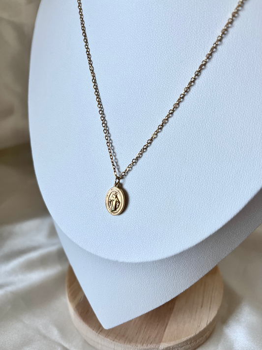 Collier doré médaillon Larissa